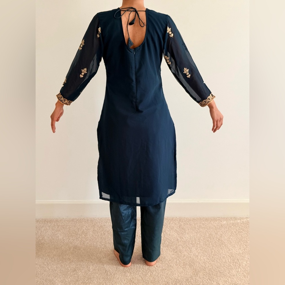 Elegant Emerald and Gold Embroidered Kurta and Pant - Picture 2 of 16